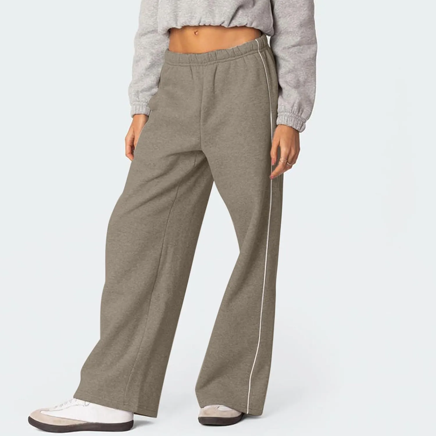 Baggy Sweatpants Women Wide Leg Low Rise Fleece Straight Leg Sweatpants Lightweight Soft Cotton Joggers w/Pockets