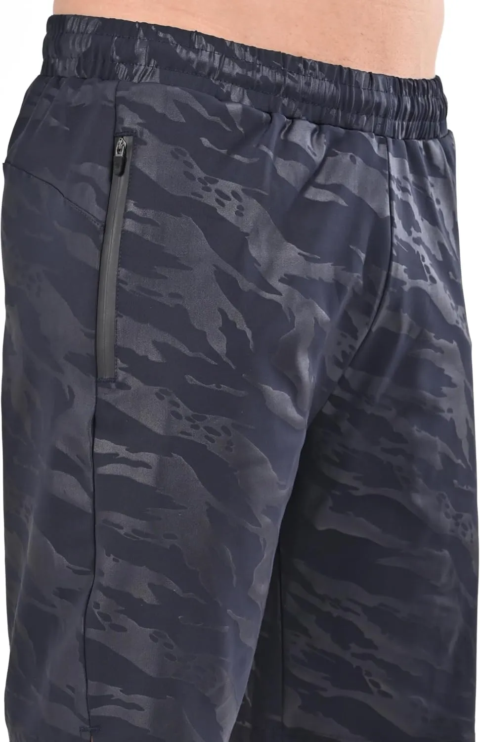 VIROH Men's Camouflage Athletic Shorts with Quick-Dry Fabric, Zipper Pockets, Shorts